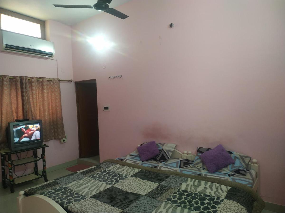 Hotel Shri Mahant Orchha 5 Mint Walking From Ram Raja Temple Exterior foto