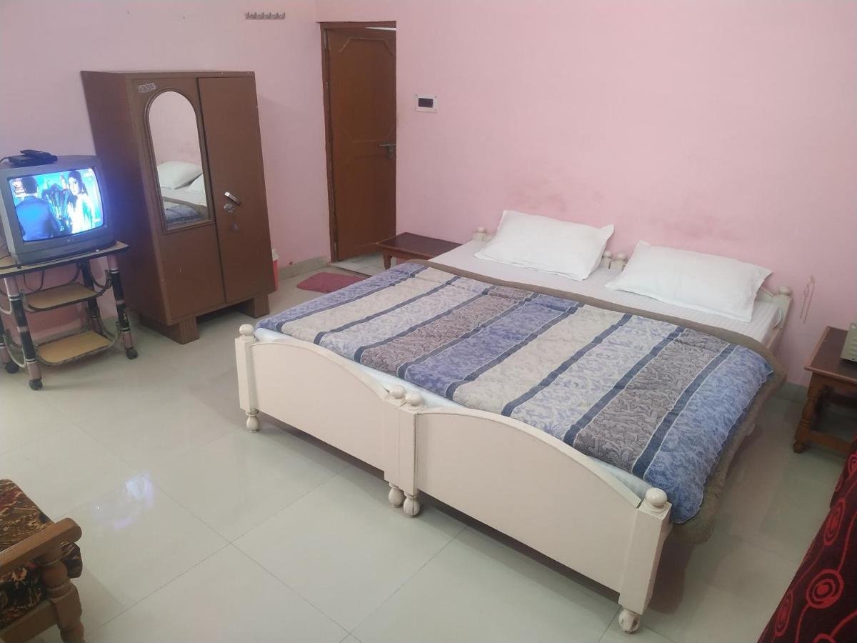 Hotel Shri Mahant Orchha 5 Mint Walking From Ram Raja Temple Exterior foto