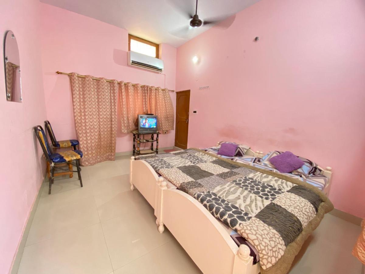 Hotel Shri Mahant Orchha 5 Mint Walking From Ram Raja Temple Exterior foto