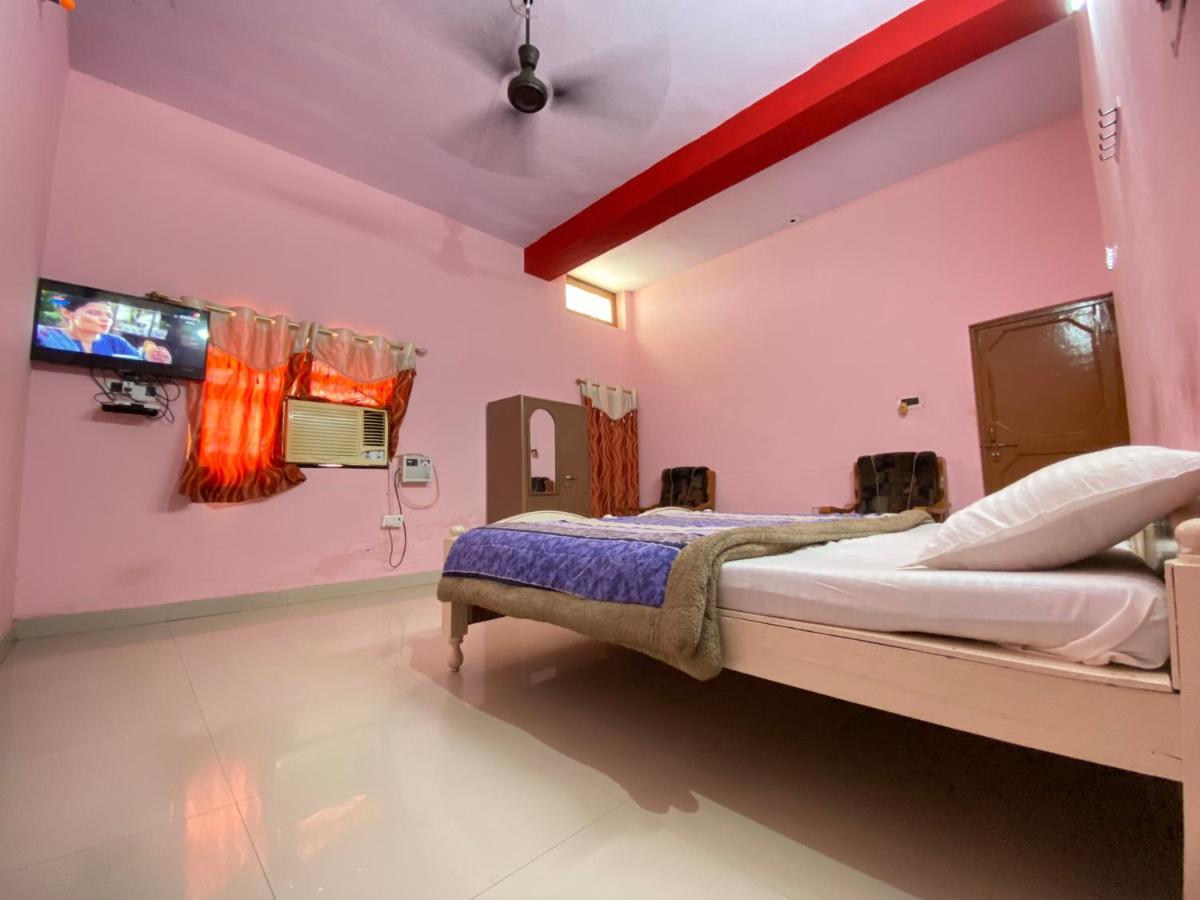 Hotel Shri Mahant Orchha 5 Mint Walking From Ram Raja Temple Exterior foto