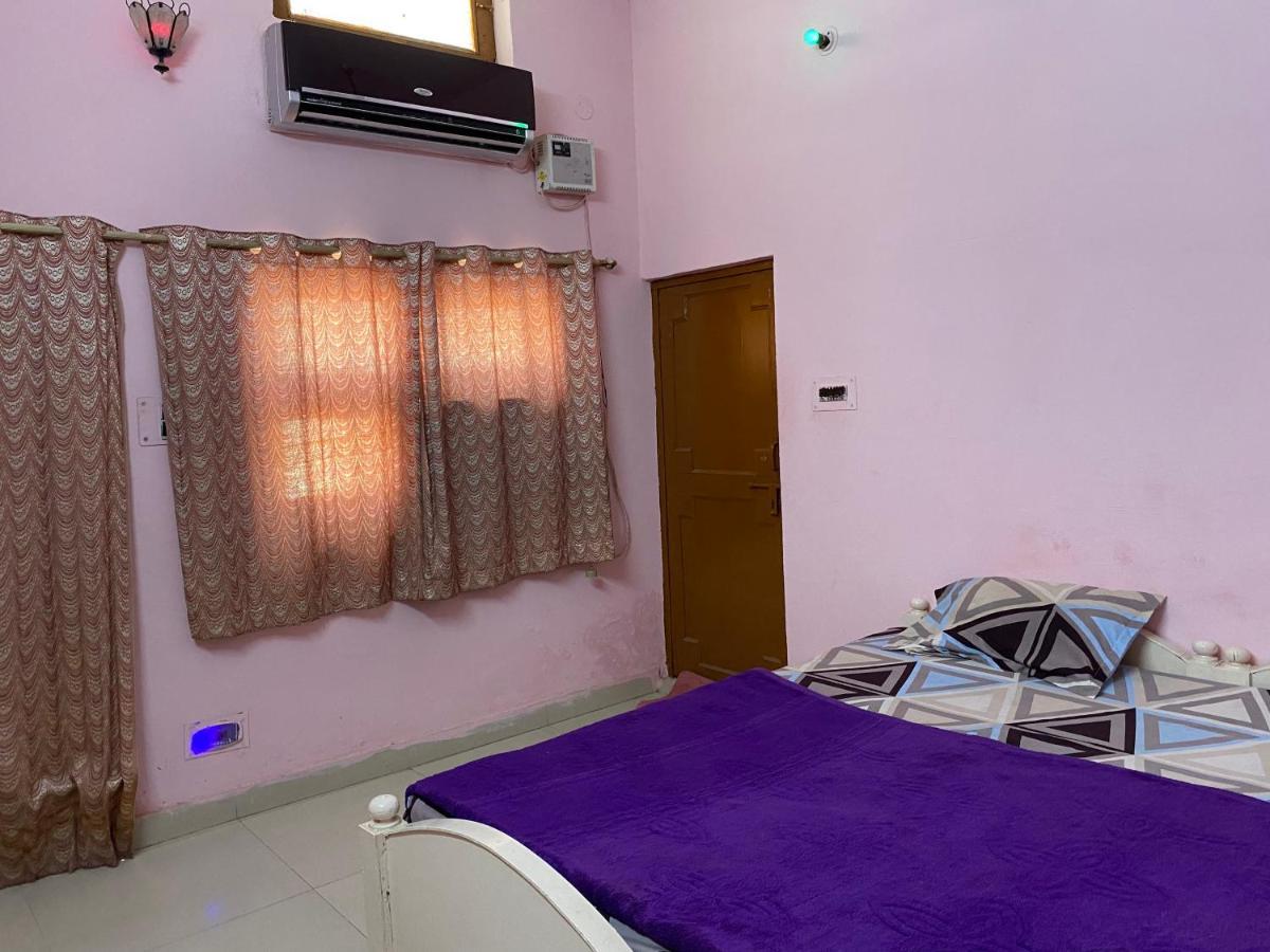 Hotel Shri Mahant Orchha 5 Mint Walking From Ram Raja Temple Exterior foto