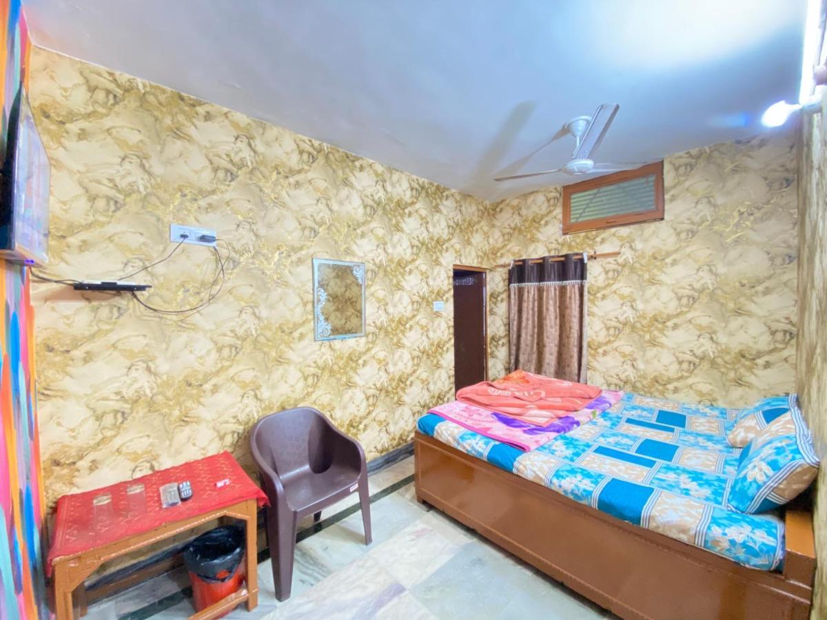 Hotel Shri Mahant Orchha 5 Mint Walking From Ram Raja Temple Exterior foto