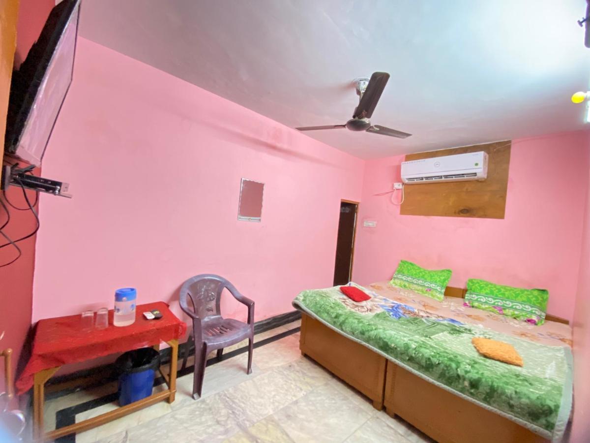 Hotel Shri Mahant Orchha 5 Mint Walking From Ram Raja Temple Exterior foto