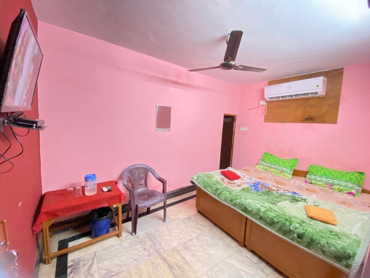Hotel Shri Mahant Orchha 5 Mint Walking From Ram Raja Temple Exterior foto