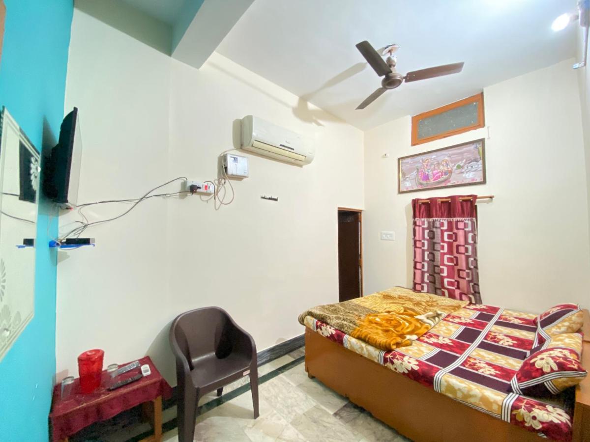 Hotel Shri Mahant Orchha 5 Mint Walking From Ram Raja Temple Exterior foto