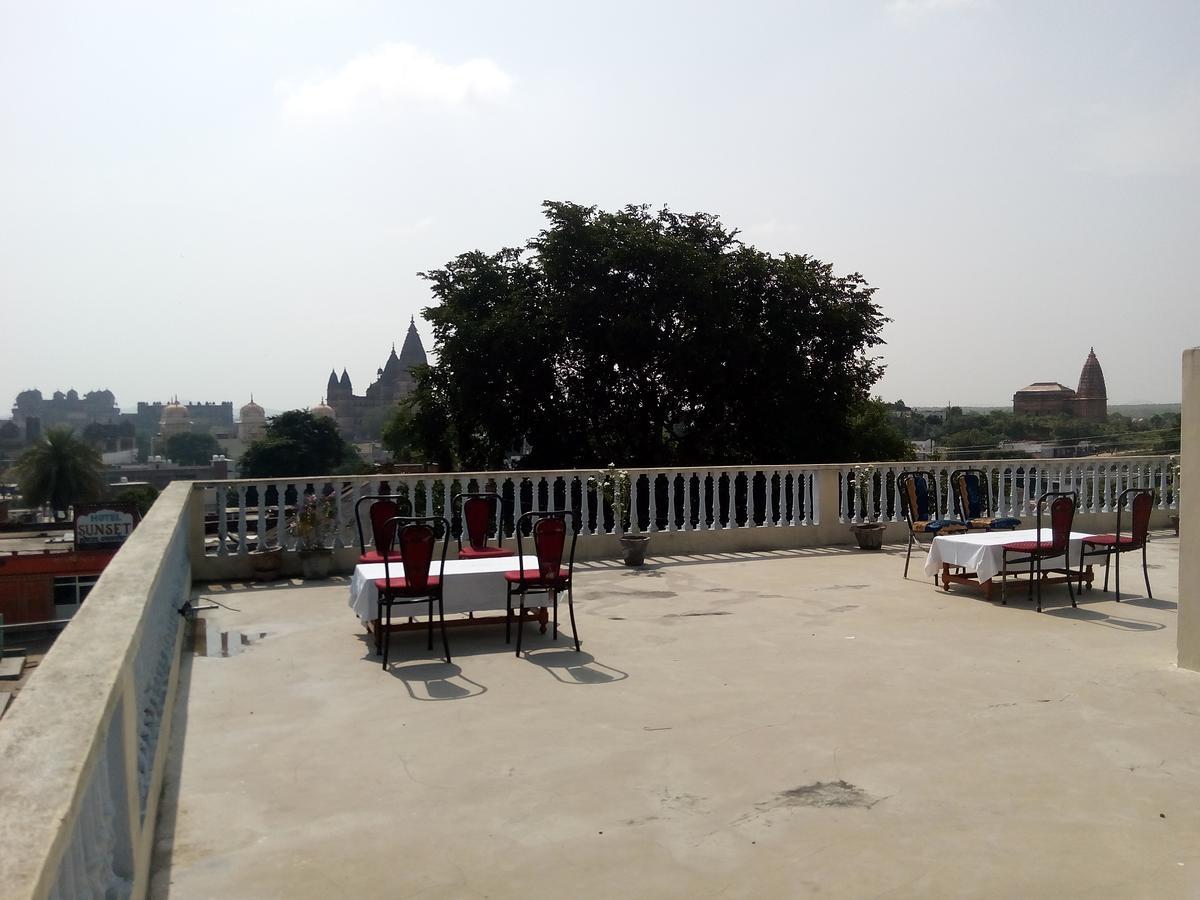 Hotel Shri Mahant Orchha 5 Mint Walking From Ram Raja Temple Exterior foto