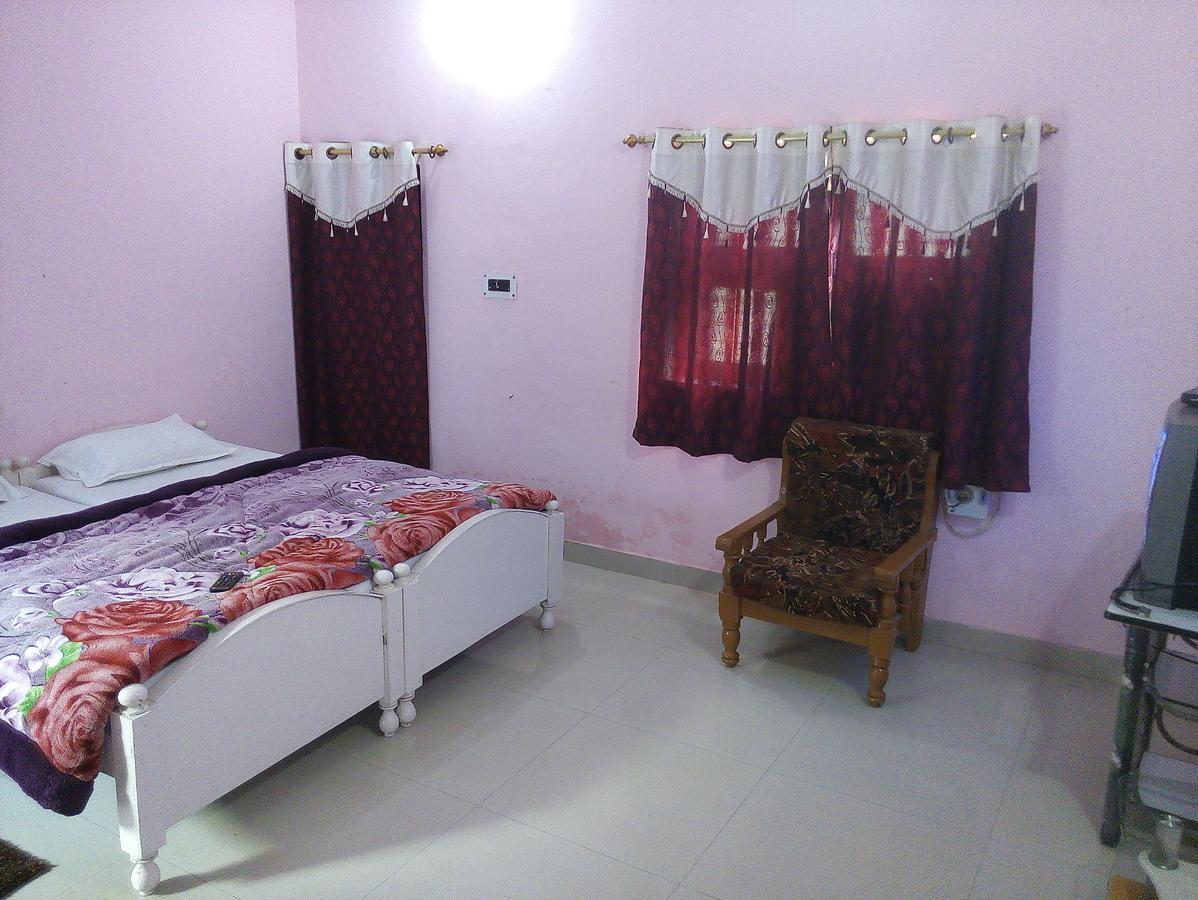 Hotel Shri Mahant Orchha 5 Mint Walking From Ram Raja Temple Exterior foto