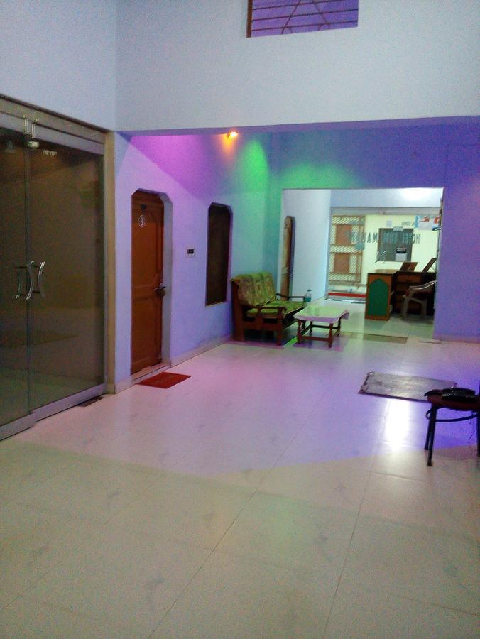 Hotel Shri Mahant Orchha 5 Mint Walking From Ram Raja Temple Exterior foto